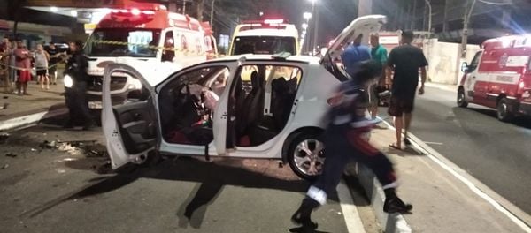 A Rodovia do Sol precisou ser interditada em ambos os sentidos por Leitor | A Gazeta