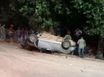 Carro capota em acidente em rodovia de Pancas(Leitor | A Gazeta)