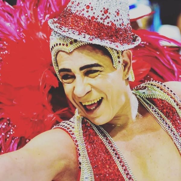 Rei de Bateria da São Torquato por Instagram/@mbrandao200