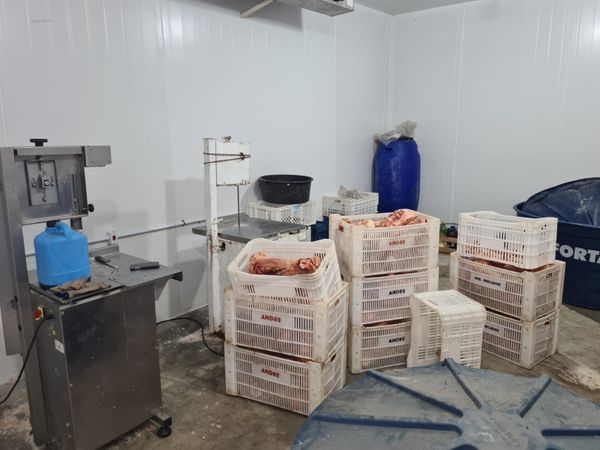 Subprodutos de origem animal foram apreendidos em empresa na Zona Rural de Guarapari por Divulgação | Polícia Civil