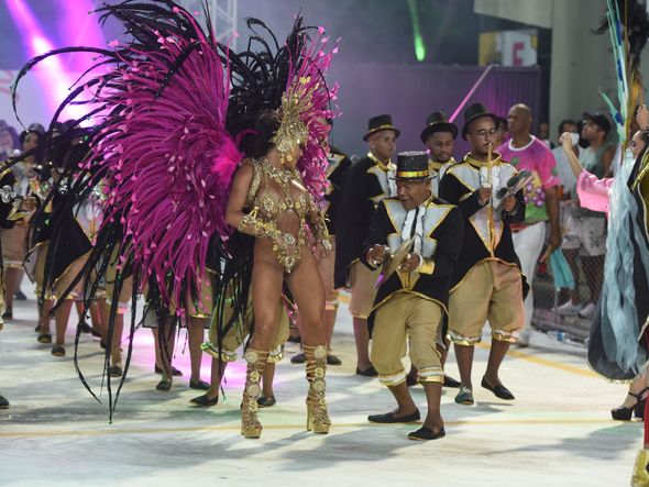 Desfile da Imperatriz do Forte     por Carlos Alberto Silva 