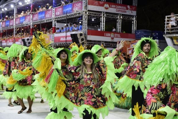 Carnaval 2022 - Desfile da Mocidade Unida da Glória    por Fernando Madeira