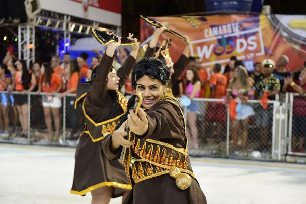 Carnaval 2022 - Desfile da Mocidade Unida da Glória    por Fernando Madeira