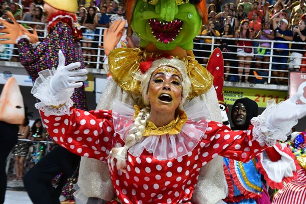 Carnaval 2022 - Desfile da Mocidade Unida da Glória    por Fernando Madeira