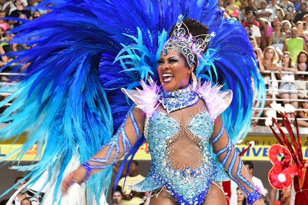 Rainha da bateria da Mocidade Unida da Glória    por Fernando Madeira