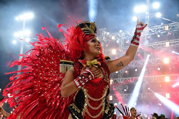 Carnaval 2022 - Desfile da Mocidade Unida da Glória    por Fernando Madeira