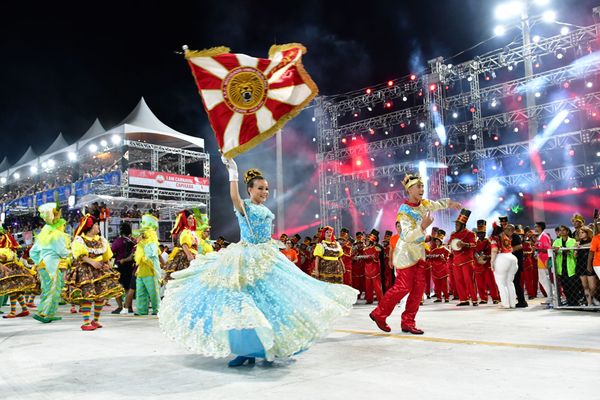 Carnaval 2022 - Desfile da Mocidade Unida da Glória    por Fernando Madeira