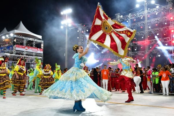 Carnaval 2022 - Desfile da Mocidade Unida da Glória    por Fernando Madeira