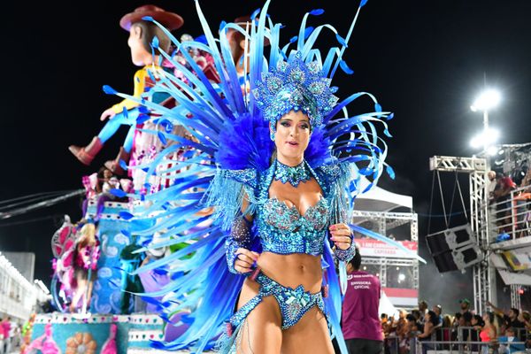Carnaval 2022 - Desfile da Mocidade Unida da Glória    por Fernando Madeira