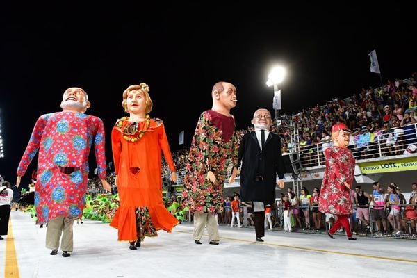Carnaval 2022 - Desfile da Mocidade Unida da Glória    por Fernando Madeira