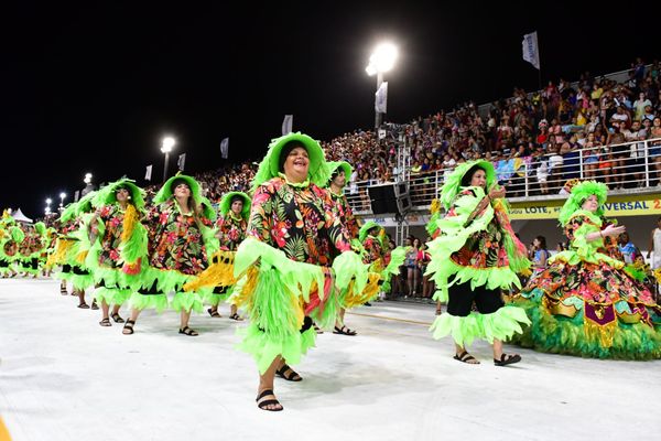 Carnaval 2022 - Desfile da Mocidade Unida da Glória    por Fernando Madeira