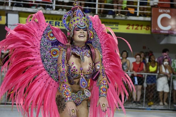 Carnaval 2022 - Desfile da Mocidade Unida da Glória   por Rodrigo Gavini