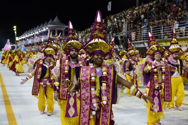 Carnaval 2022 - Desfile da Mocidade Unida da Glória   por Rodrigo Gavini