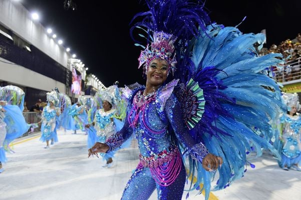 Carnaval 2022 - Desfile da Mocidade Unida da Glória   por Rodrigo Gavini