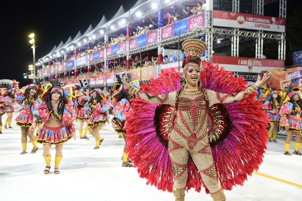 Carnaval 2022 - Desfile da Mocidade Unida da Glória   por Rodrigo Gavini