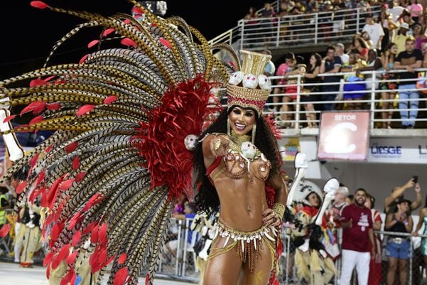 Carnaval 2022 - Desfile da Mocidade Unida da Glória   por Rodrigo Gavini