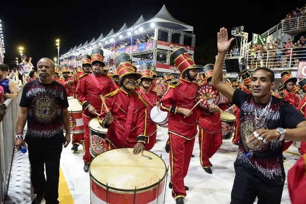 Carnaval 2022 - Desfile da Mocidade Unida da Glória   por Rodrigo Gavini