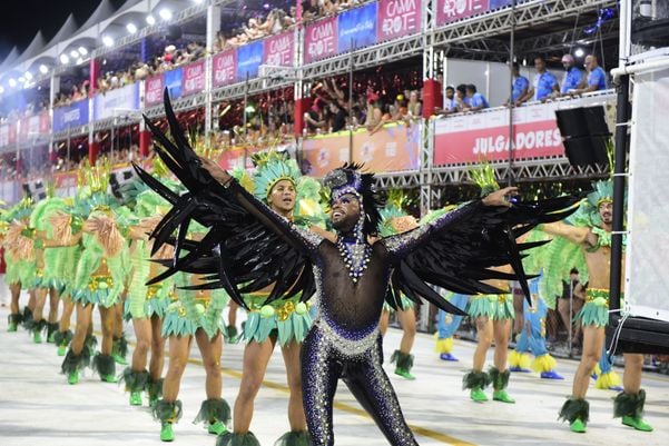 Carnaval 2022 - Desfile da Mocidade Unida da Glória   por Rodrigo Gavini