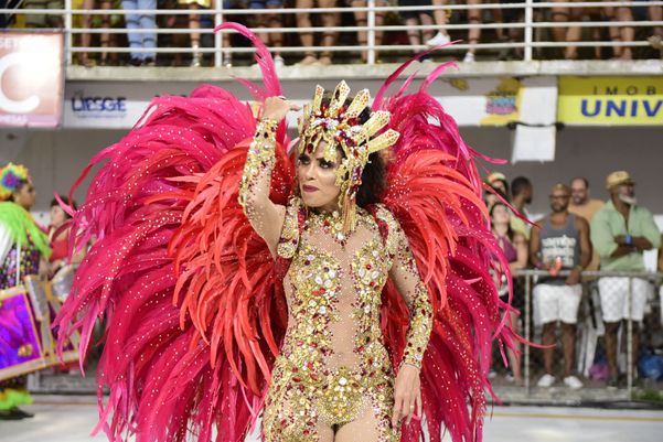 Carnaval 2022 - Desfile da Mocidade Unida da Glória   por Rodrigo Gavini