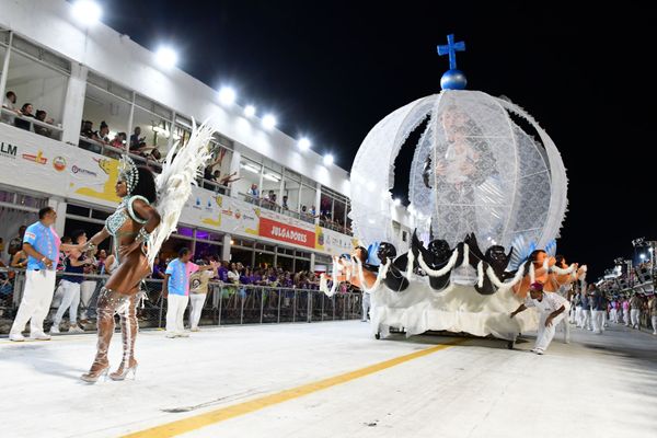 Carnaval 2022 - Desfile da Novo Império   por Fernando Madeira