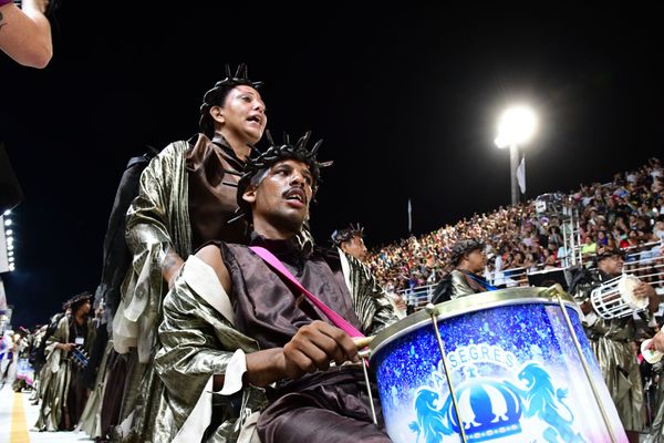 Bateria da Novo Império por Fernando Madeira