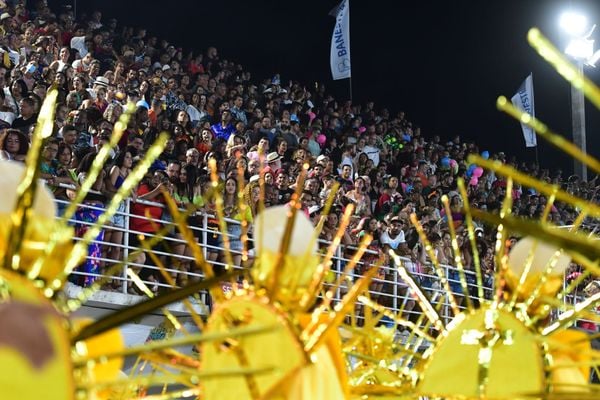 Carnaval 2022 - Desfile da Novo Império   por Fernando Madeira