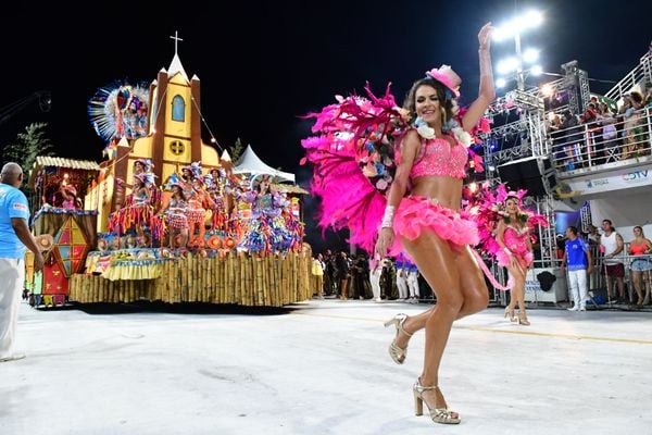 Carnaval 2022 - Desfile da Novo Império   por Fernando Madeira
