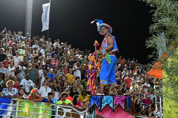 Carnaval 2022 - Desfile da Novo Império   por Fernando Madeira