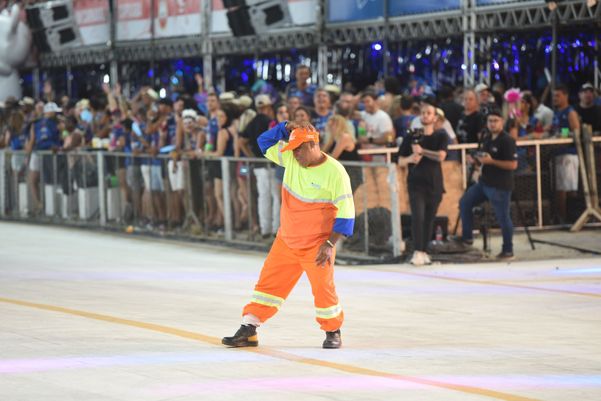 Carnaval 2022 - Desfile da Novo Império por Carlos Alberto Silva