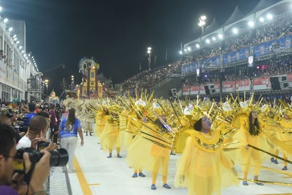 Carnaval 2022 - Desfile da Novo Império por Carlos Alberto Silva