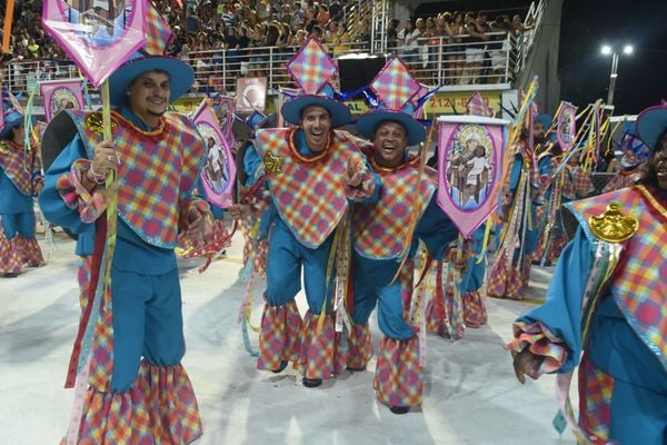 Carnaval 2022 - Desfile da Novo Império por Carlos Alberto Silva