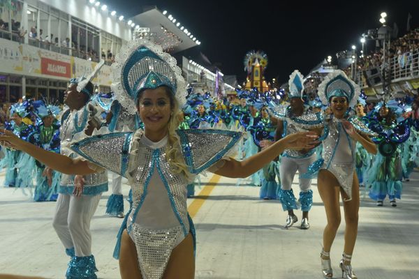 Carnaval 2022 - Desfile da Novo Império por Carlos Alberto Silva