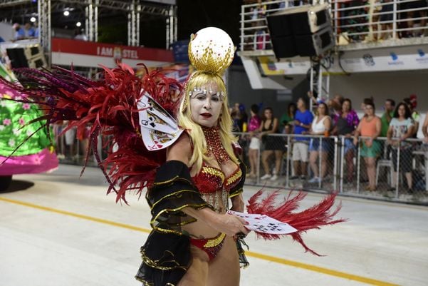 Desfile da Imperatriz do Forte   por Rodrigo Gavini  