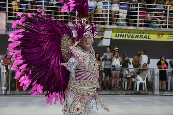 Desfile da Imperatriz do Forte   por Rodrigo Gavini  