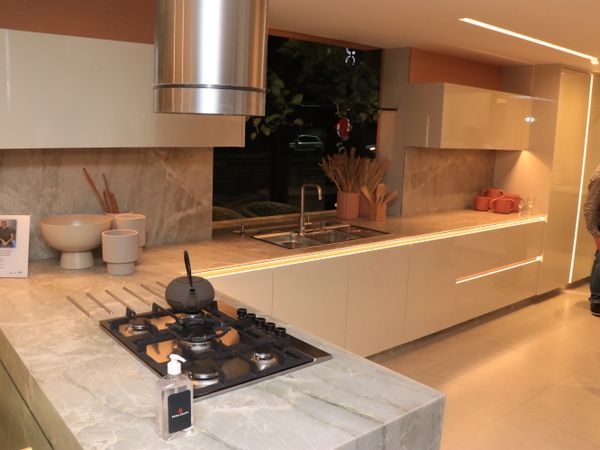 De acordo com Irany Rodrigues, a Grass é uma empresa premiada em diferentes feiras mundiais e permite um acabamento bem diferenciado por Serra Design