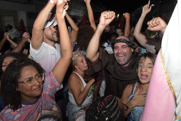 Festa na quadra da Nova Império, campeã do Carnaval 2022 por Fernando Madeira