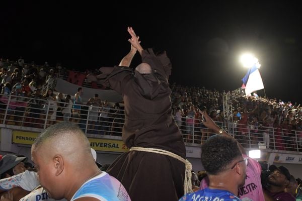 Festa na quadra da Nova Império, campeã do Carnaval 2022 por Fernando Madeira