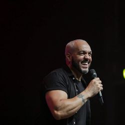 Belo é uma das atrações do Me Leva Festival