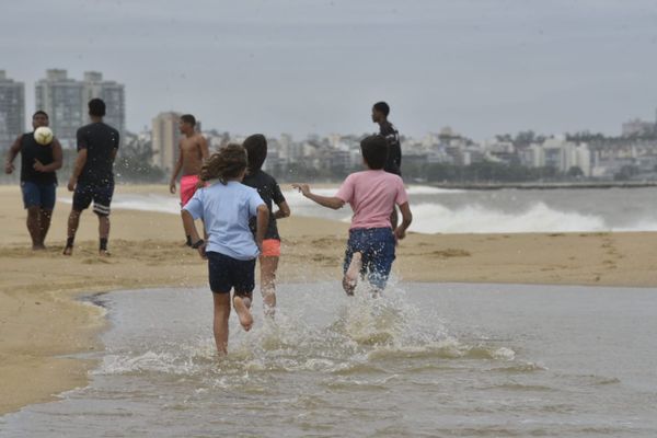 Frente fria chega e fecha o tempo no Espírito Santo com chuvas e ventos fortes por Ricardo Medeiros