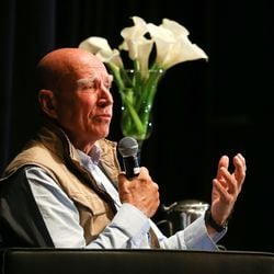 Sebastião Salgado vem ao Brasil para debates com indígenas