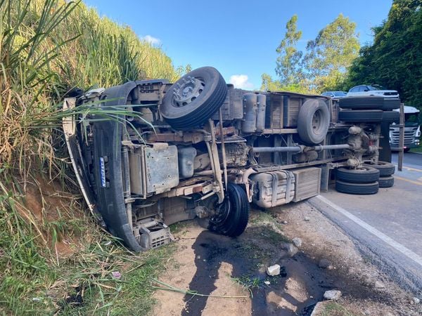 Motorista morre em acidente na BR 101 em Rio Novo do Sul 