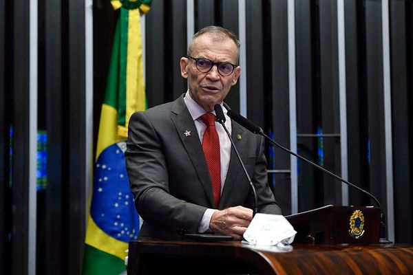 O senador Fabiano Contarato teve pré-candidatura a governador lançada pelo PT 