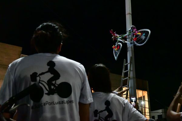 Ato em homenagem à Luisa Lopes, morta quando atravessava a Avenida Dante Michelini de bicicleta