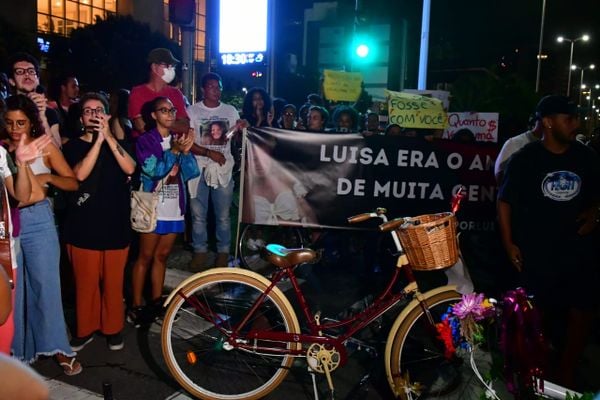 Ato em protesto pela morte de Luísa Lopes por Fernando Madeira