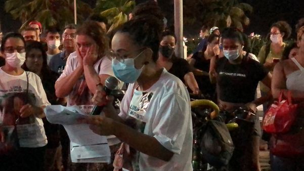 Famílias que perderam pessoas vítimas de acidentes estão unidas em protesto por Luísa Lopes por Alberto Borém