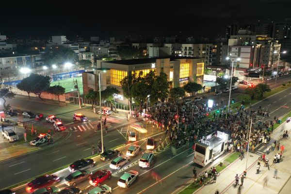 Fotografias aéreas registram ato pela morte da modelo Luísa Lopes por Diogo Buloto