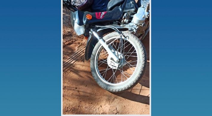 Segundo informações da Polícia Militar, vítima seguia para o trabalho de moto, com o irmão, quando foi alvo dos atiradores que também estavam de moto