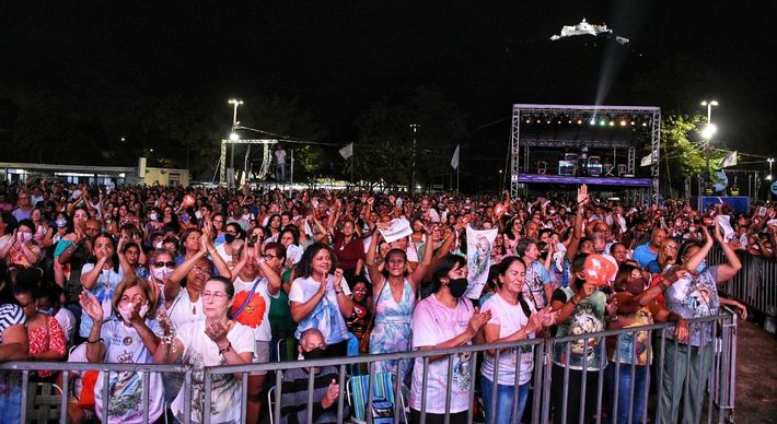 A Santa Missa aconteceu no Parque da Prainha, em Vila Velha, e contou com transmissão ao vivo da TV Gazeta e da Rádio Gazeta