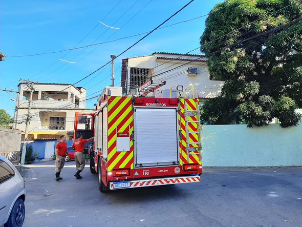 Incêndio é registrado na região do Morro do Macaco, em Vitória por Fernando Madeira