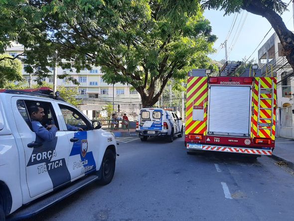 Incêndio é registrado na região do Morro do Macaco, em Vitória por Fernando Madeira